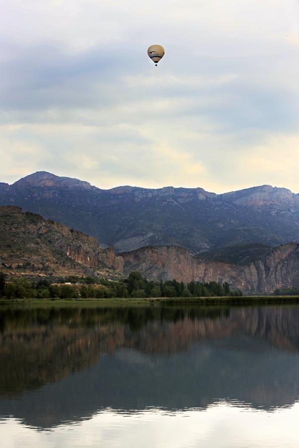La Noguera Camping Sant Llorenç de Montgai Eksteriør bilde